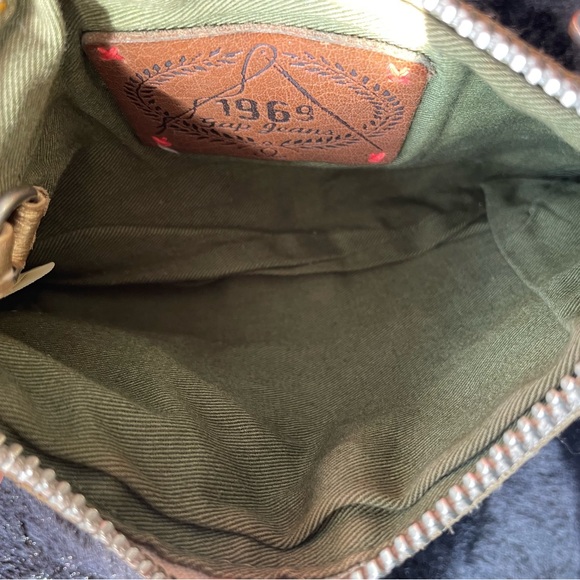 Gap Leather Gold Butterfly Wristlet Clutch Vintage Y2K - Picture 7 of 13